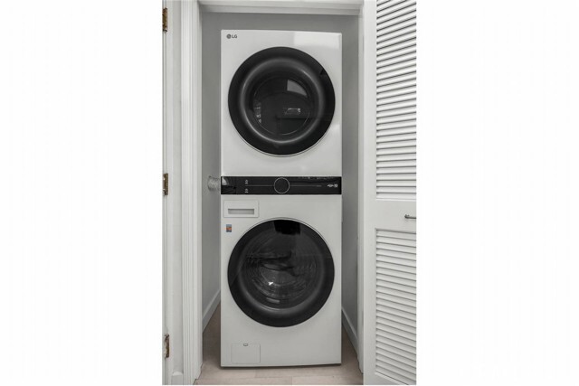 Building Photo - 782 N Almar Ave