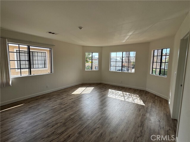 Building Photo - 524 S Catalina Ave