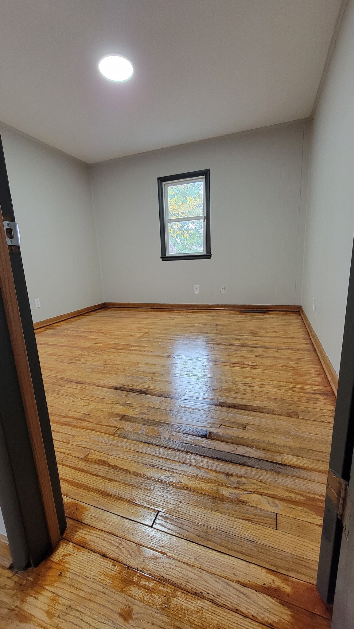 Building Photo - 9 Hillside Ave