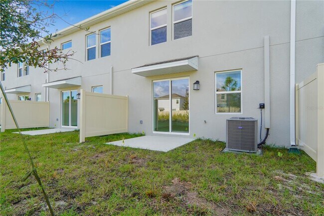 Building Photo - 2743 Skyline Lp