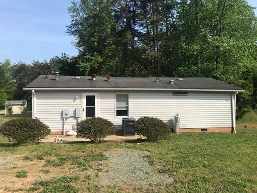 Building Photo - 3 Bedroom 2 Bath Home.