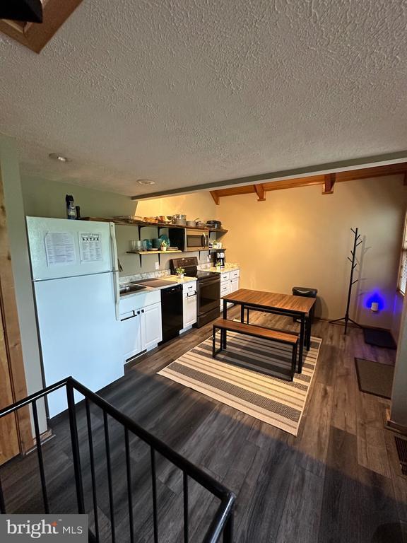Building Photo - 346 Spitz Ln