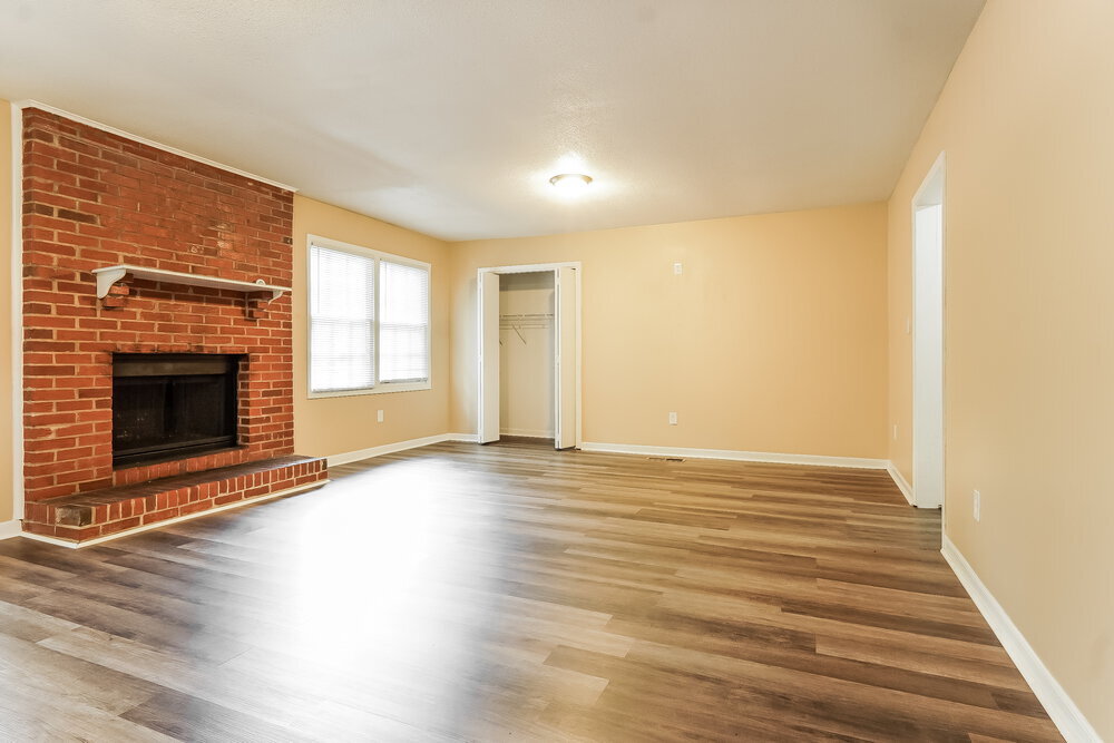 Building Photo - 1401 Cherry Ave