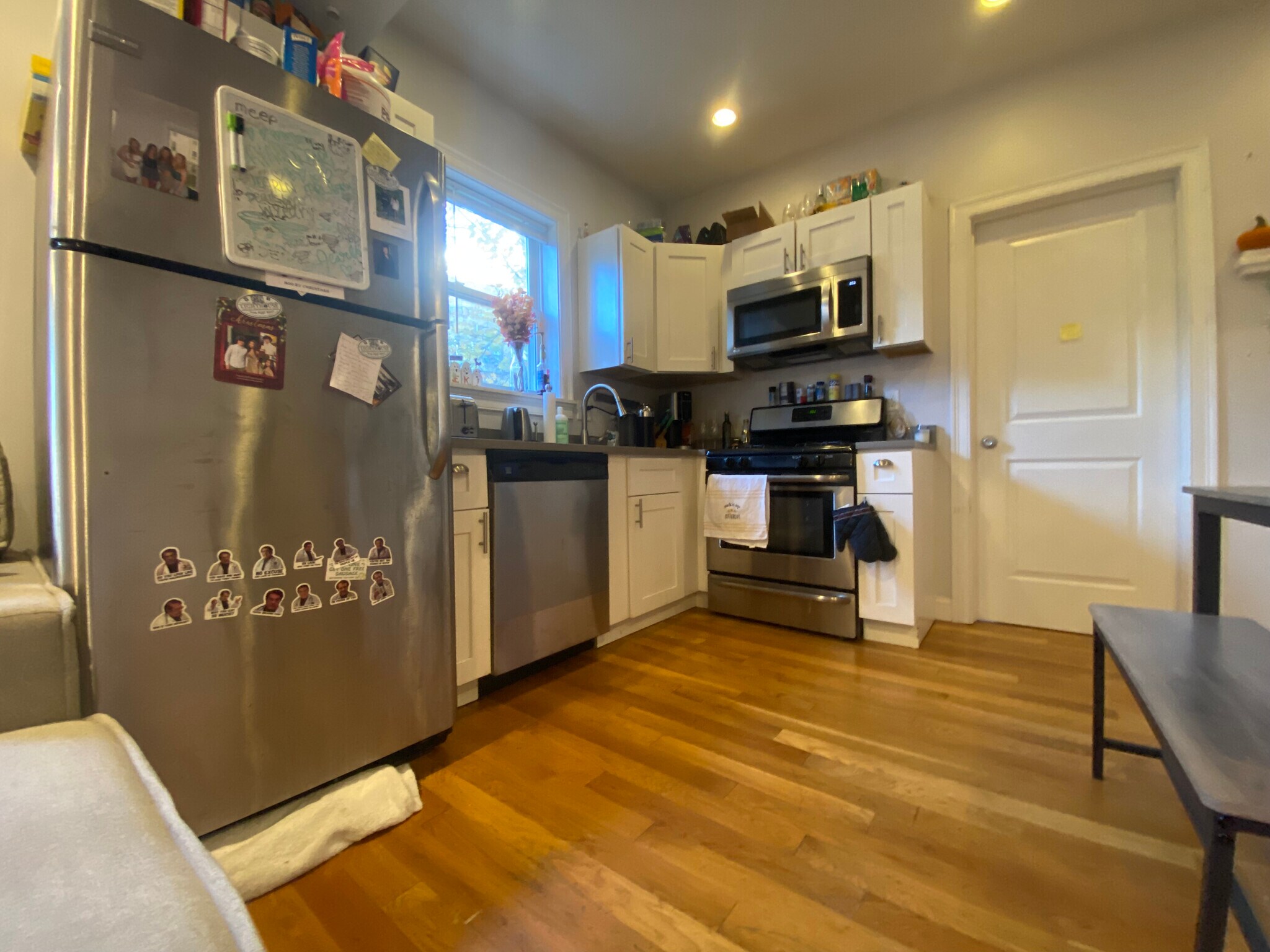 Building Photo - 719 Parker St