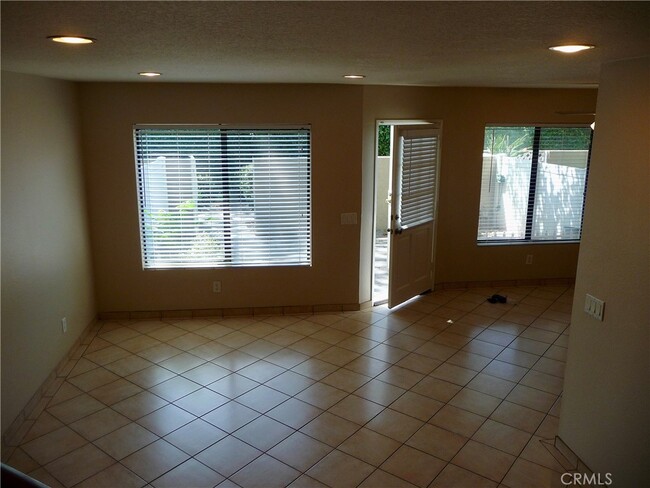 Building Photo - 5497 Choctaw Ct