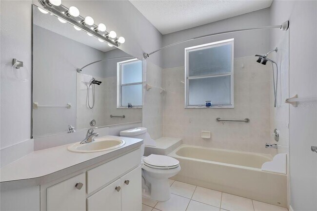Building Photo - 4628 Bayridge Ct