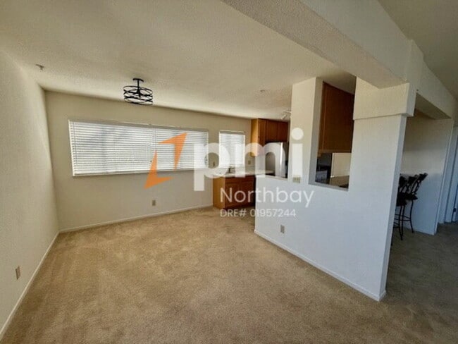 Building Photo - 201 Sea Crest Cir
