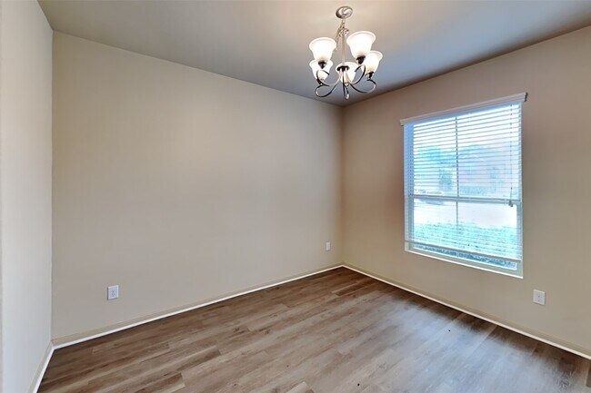 Building Photo - 2313 Jefferson Crossing Dr