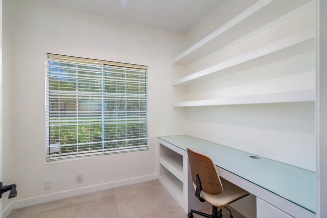 Building Photo - 67568 S Laguna Dr