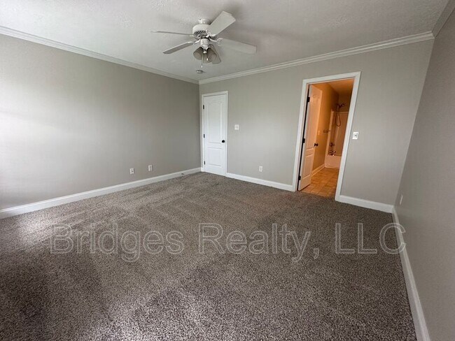 Building Photo - 900 Bryan Cir