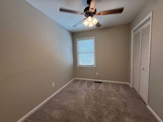 Building Photo - 3-Bedroom Townhome Just Minutes From Downtown Hickory!