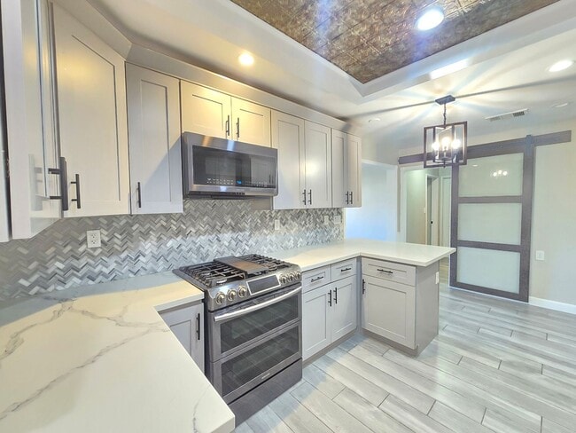 Building Photo - 44309 Date Ave