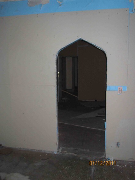 Interior Photo - 8707 S Escanaba Ave