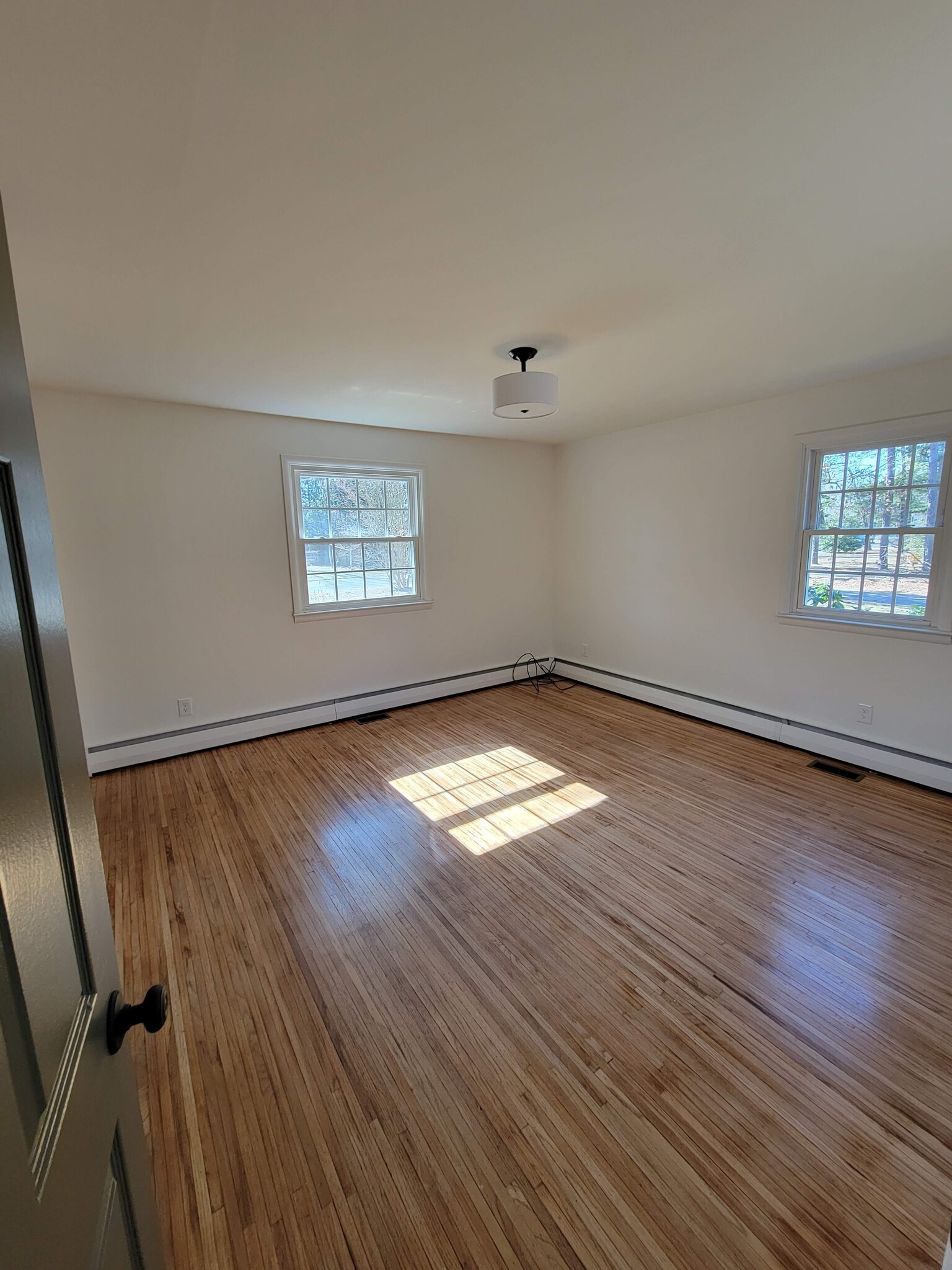 Downstair Bedroom - 44 N Lakeside Dr W
