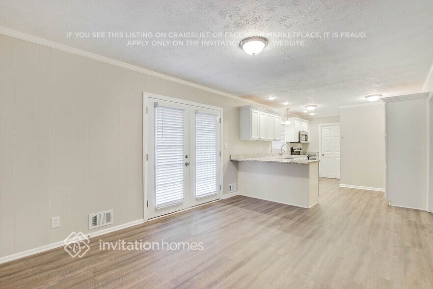 Building Photo - 637 Carlouetta Rd