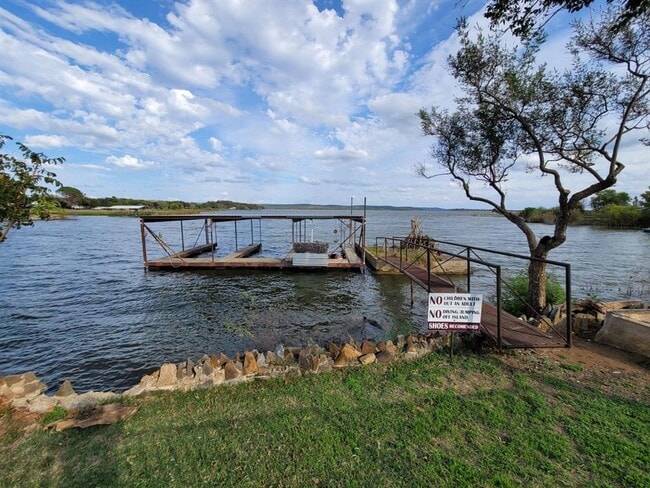 Building Photo - 161 Alexander Dr