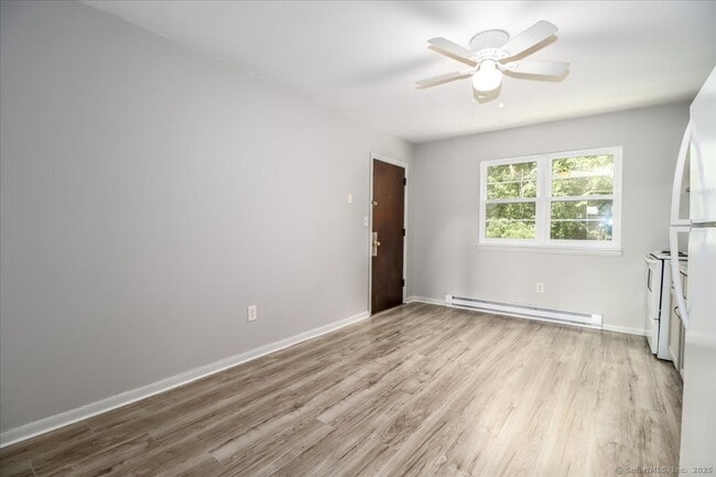 Building Photo - 96 Belair Dr