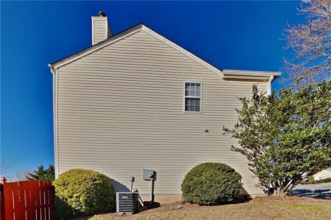 Building Photo - 1273 Royal Ives Ct SE