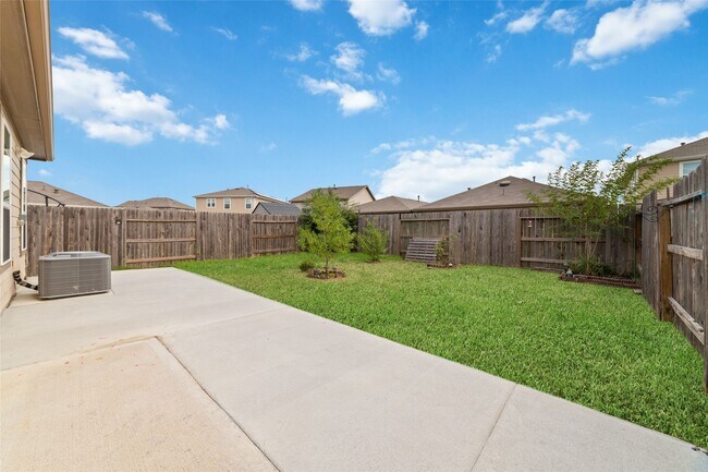 Building Photo - 16615 Chill Brook Dr