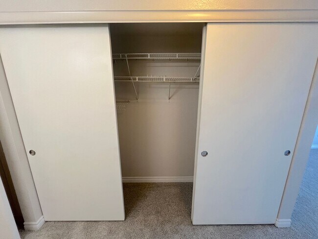 Building Photo - 2bed/2bath in Southwest gated community