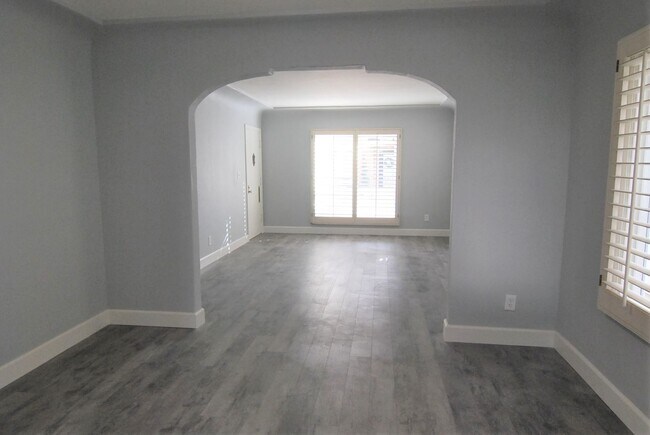 Building Photo - BB LLC - Savona Walk