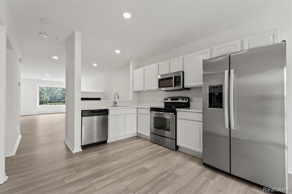 Building Photo - 3094 Camden Dr