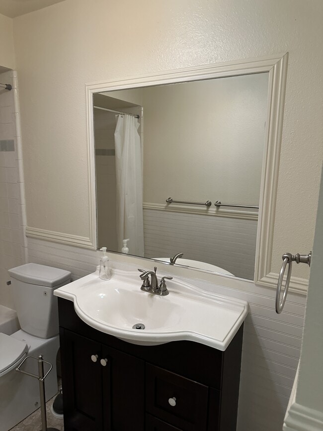 Building Photo - 6734 Cumberland Pl
