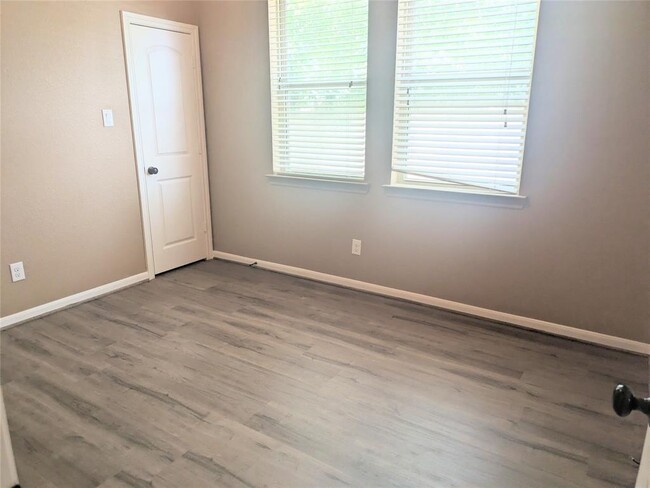 Building Photo - 6318 Orange Blossom Ln