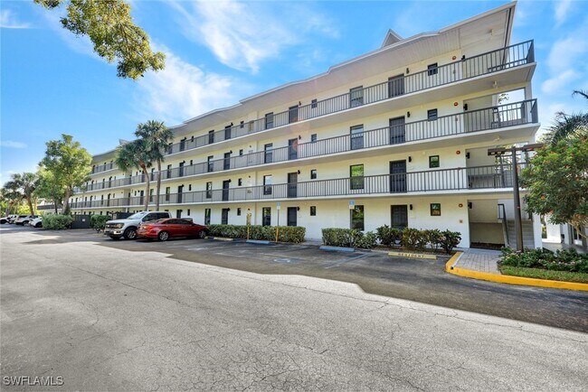 Building Photo - 600 Neapolitan Way