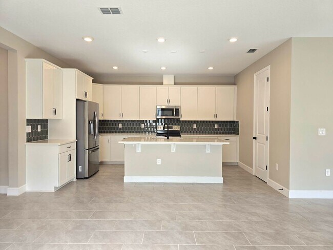 Building Photo - 5431 Arlington River Dr.