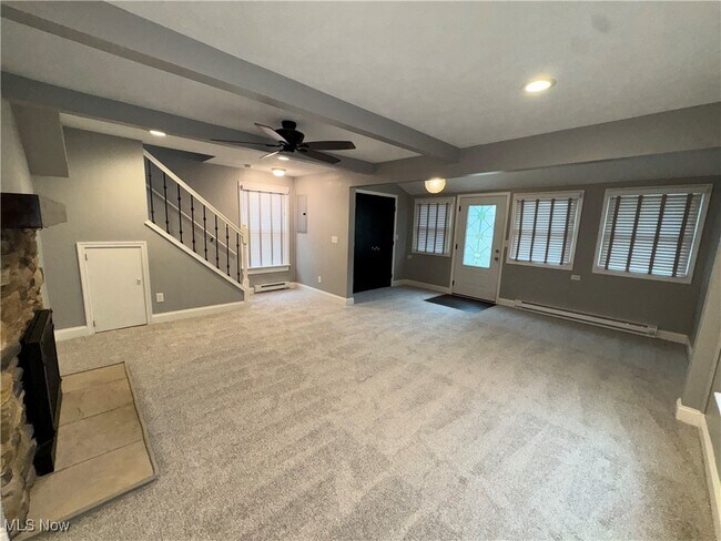 Building Photo - 5853 Melody Ln