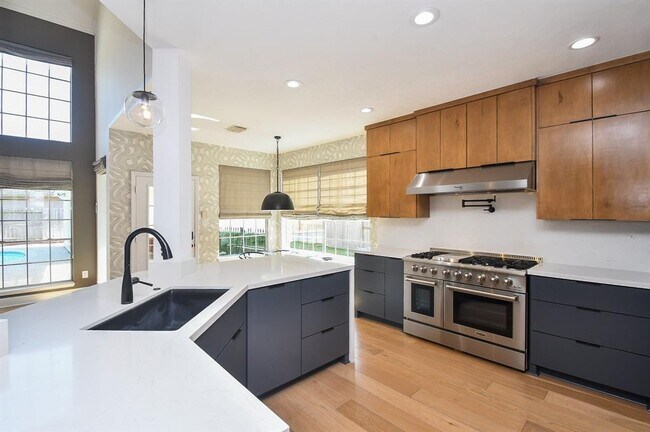 Building Photo - 23210 Greenrush Dr