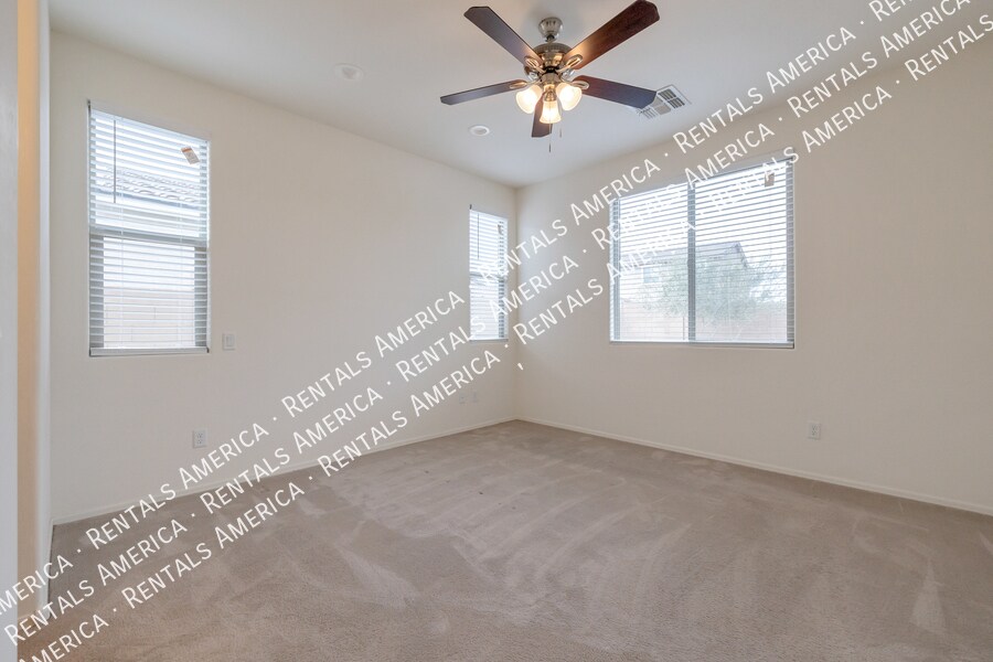 Building Photo - 16614 W Shangri La Rd