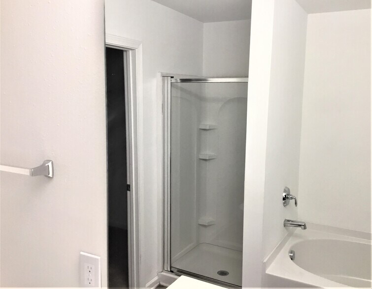 Building Photo - 133 Mount Olivet Dr