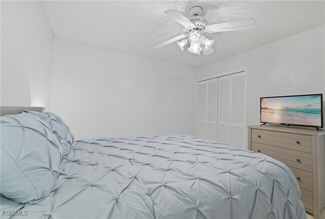 Building Photo - 12250 Kelly Greens Blvd