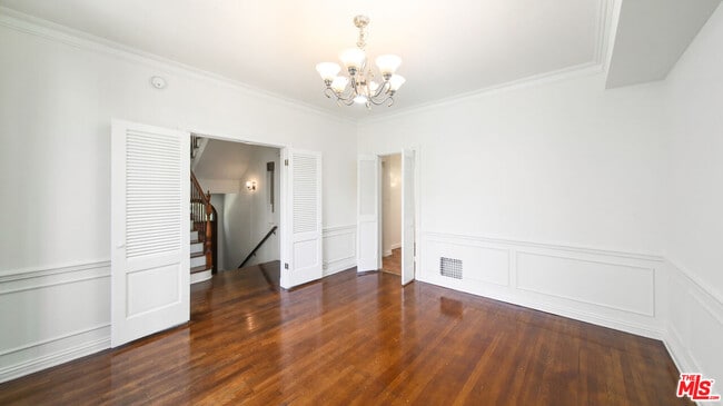 Building Photo - 1284 S Beverly Glen Blvd