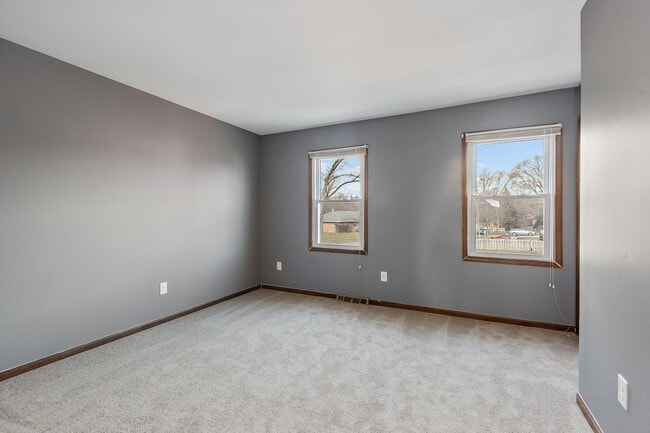 Building Photo - 1696 Shamrock Ct