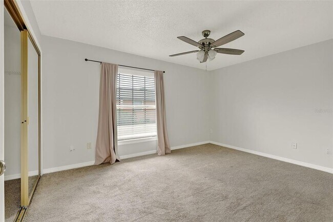 Building Photo - 3267 Forest Oaks Ct
