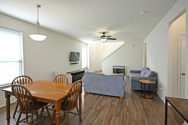 Building Photo - 138 Buttercup Bnd