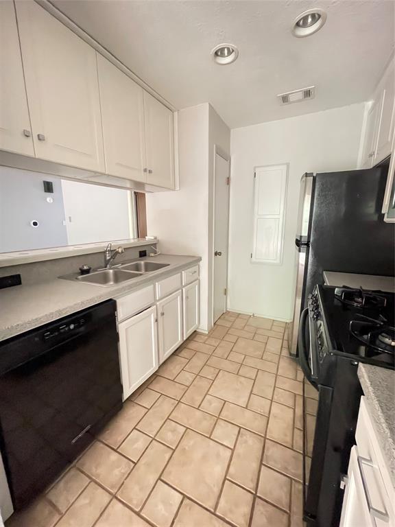 Building Photo - 6614 Hart Ln