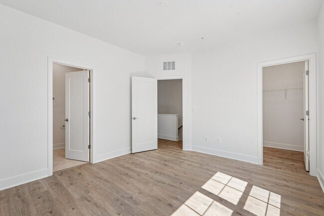 Building Photo - Brand New 4 Bedroom, 3.5 Bath Townhome in ...