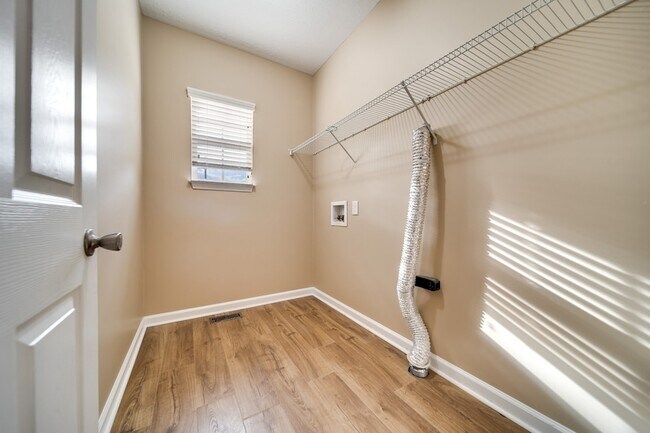 Building Photo - 107 Havenwood Ct