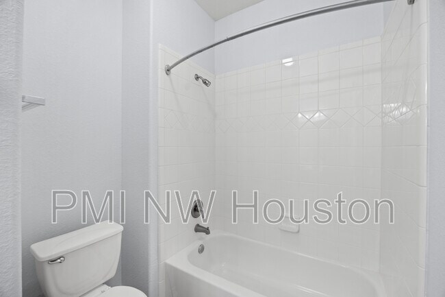 Building Photo - 10311 Pitcataway Dr