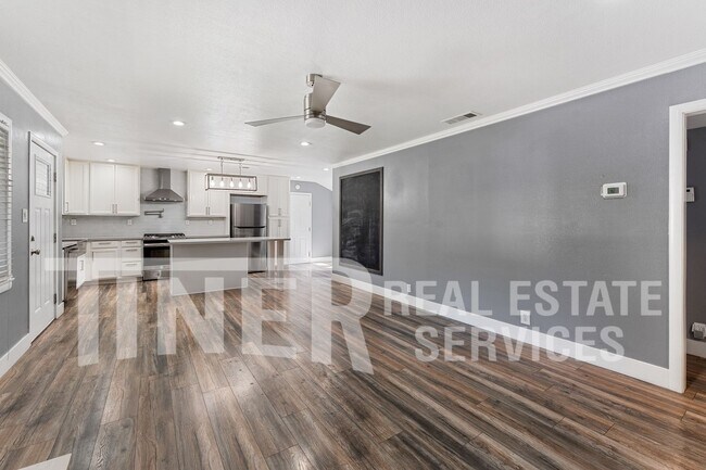 Building Photo - 1107 Meadow Rd