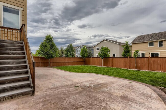 Building Photo - Stunning Newer-Built Home in Desirable Pal...