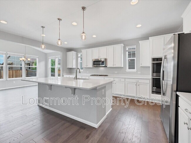 Building Photo - 256 Western Sky Cir
