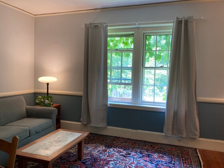 Building Photo - 254 Fairhaven Rd