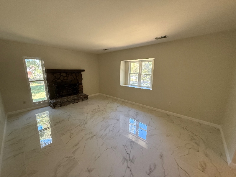 Building Photo - 107 Foxwood Village Dr