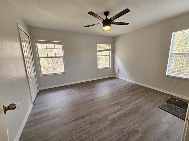 Building Photo - 4016 Mountain Chestnut Way