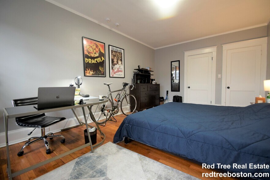 Building Photo - 235 Chestnut Hill Ave